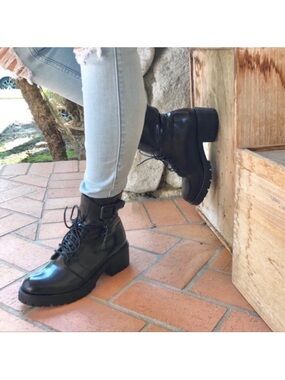 Black Lace-Up Combat Women’s Boots Classic Chunky Heel✨